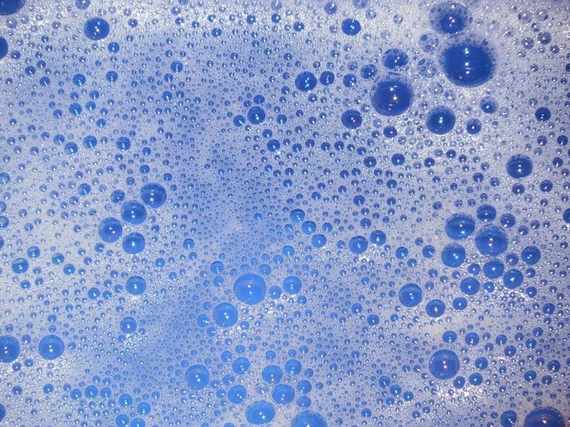 Desinfectar armas COVID-19 agua jabonosa